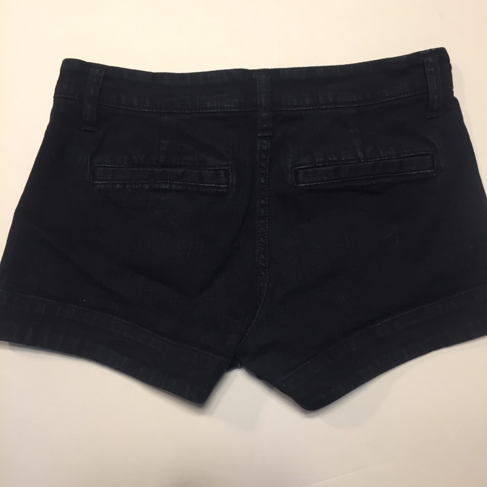 Old Navy Women’s Shorts - Picture 5 of 5